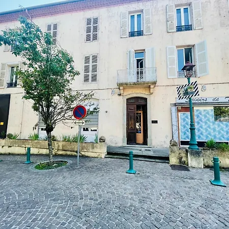 Calme, Proche Des Thermes Et Des Commerces * Vals-les-Bains